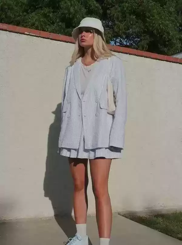 梨形身材穿衣搭配图 梨形身材的搭配方式，速来码住