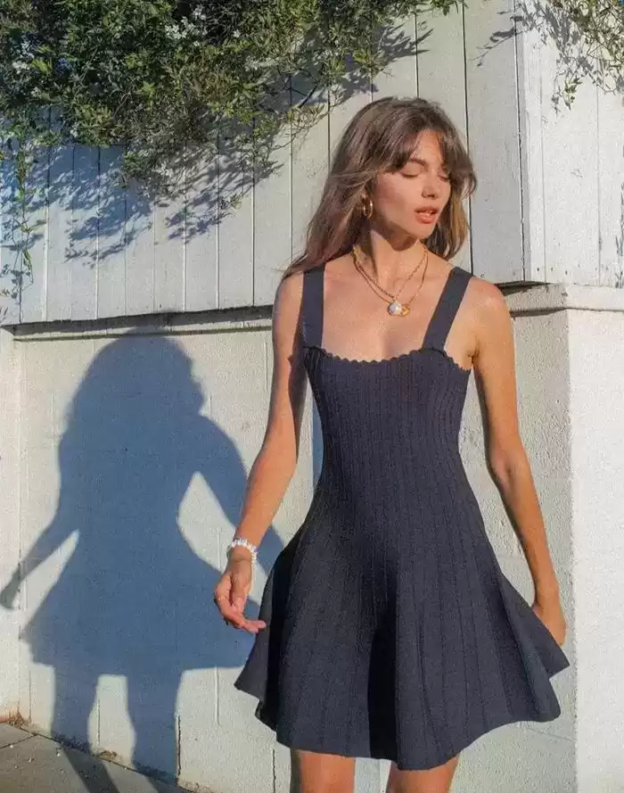 沙漏型身材穿搭全攻略:巧妙平衡术,告别显胖轻松驾驭少女风 沙漏型身材穿搭全攻略:巧妙平衡术,告别显胖轻松驾驭少女风