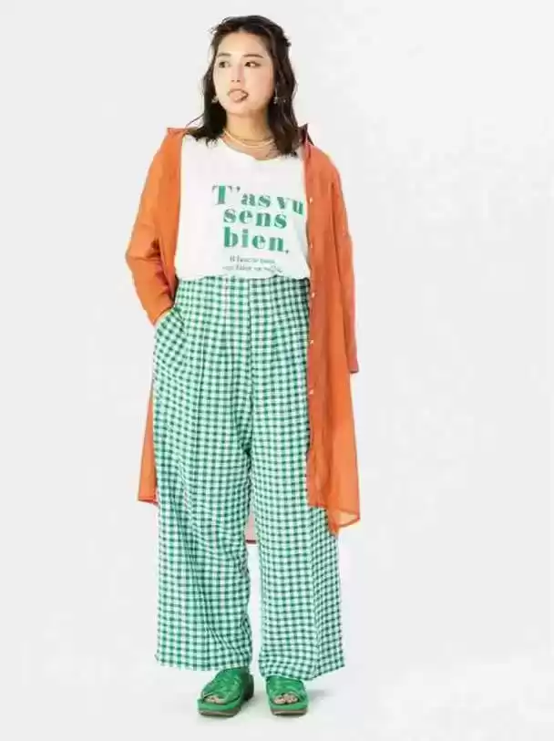 胖女生显瘦穿衣搭配 胖子穿对“鲜艳色”有多美？详细的配色穿搭示范，太让人惊艳