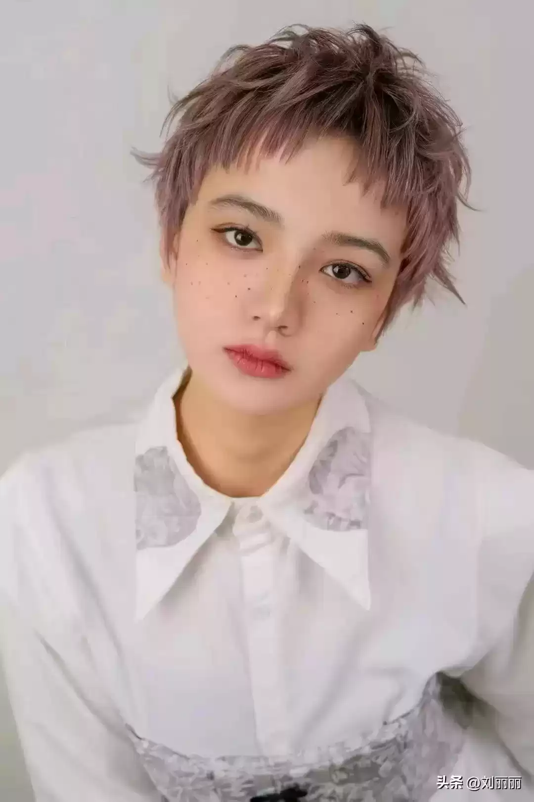 短发的穿衣搭配 别再对短发有偏见！这些造型让你一天被要3次链接