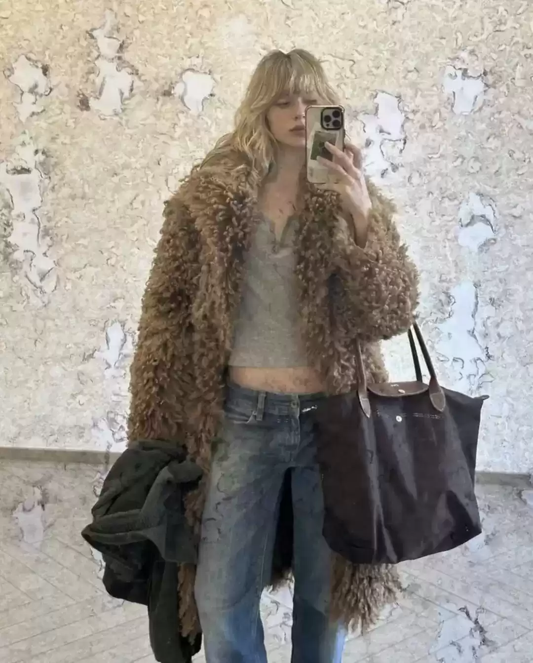 女生冬天穿衣搭配 要时髦也要保暖！女明星们的冬日杀手锏