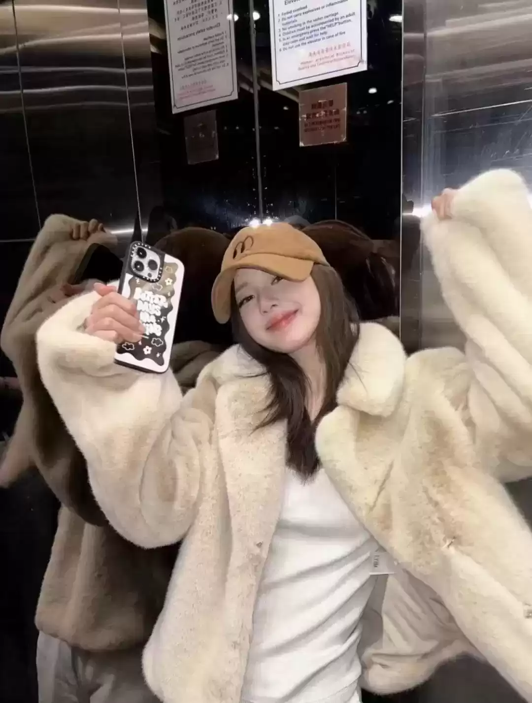 女生冬天穿衣搭配 要时髦也要保暖！女明星们的冬日杀手锏