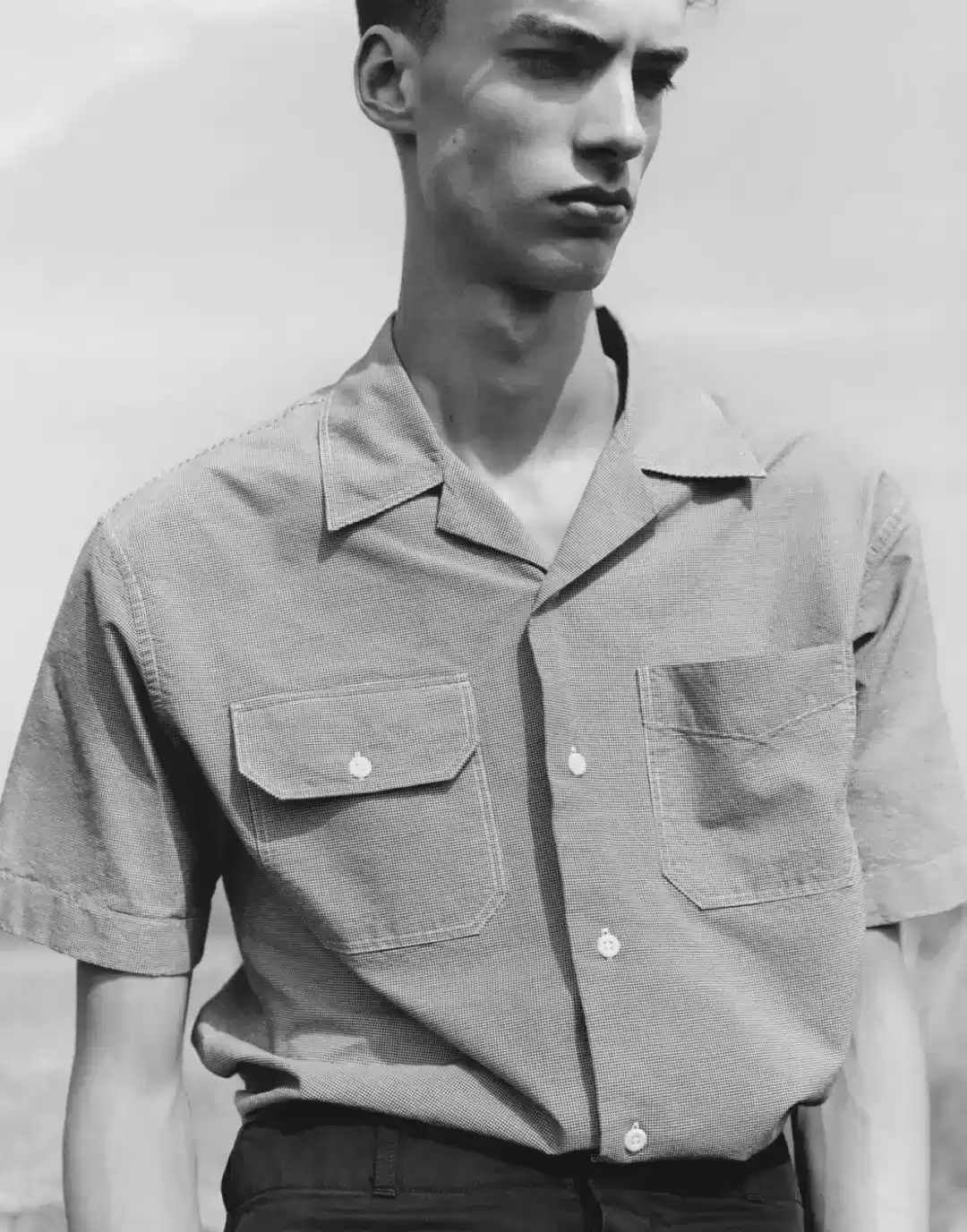 瘦人穿衣搭配终极指南：告别瘦弱印象，打造自信造型