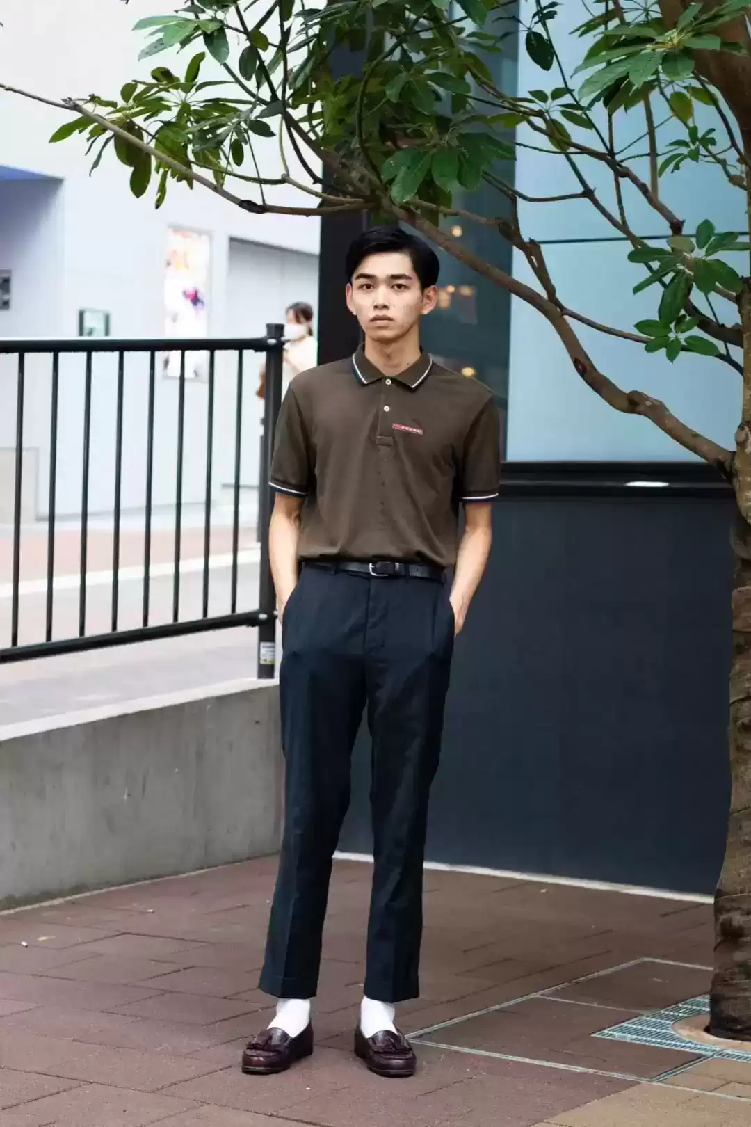 瘦人穿衣搭配终极指南：告别瘦弱印象，打造自信造型