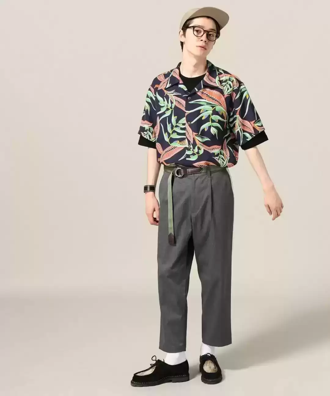 瘦人穿衣搭配终极指南：告别瘦弱印象，打造自信造型