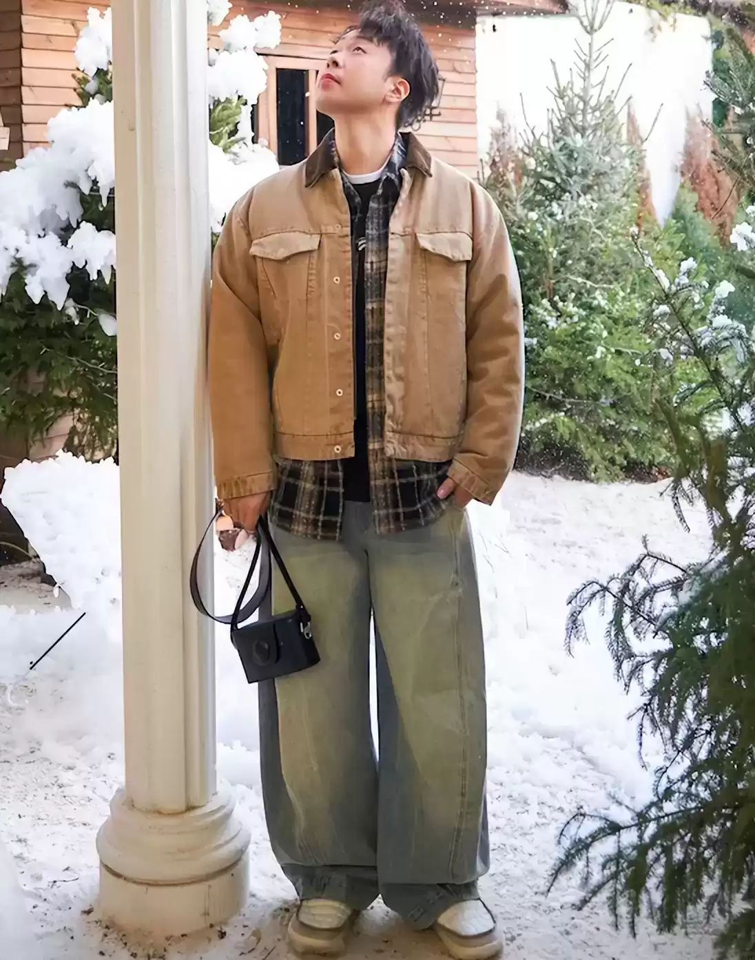 微胖男士穿搭逆袭指南:身材不设限,街拍达人示范矮胖型男养成术 微胖男士穿搭逆袭指南:身材不设限,街拍达人示范矮胖型男养成术