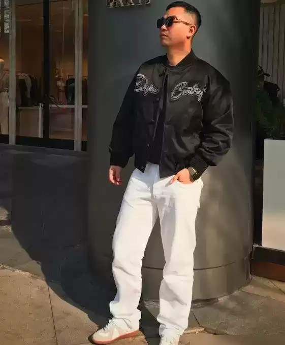 偏瘦男生穿衣搭配指南：夹克与牛仔裤的时尚法则