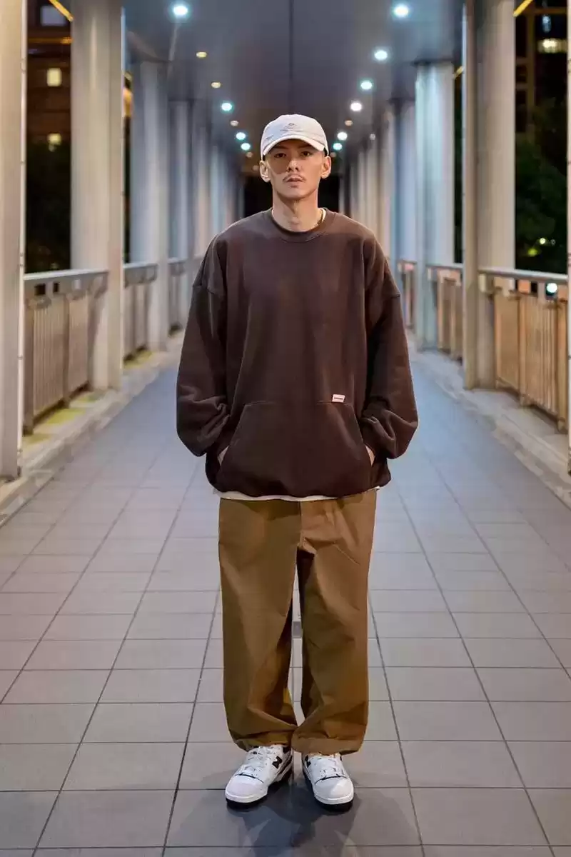 余文乐同款潮流：台湾博主Scott的简约穿搭解析