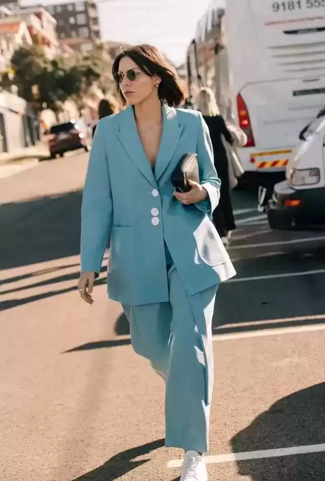 颜色穿衣搭配终极秘籍：从色盲小白到配色高手