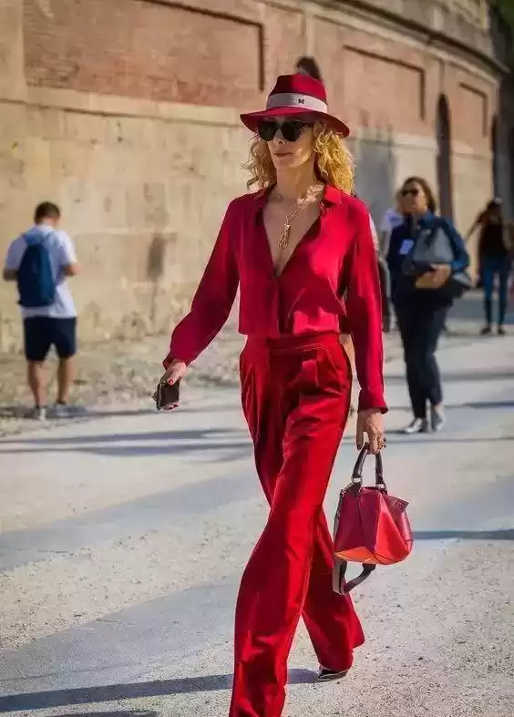 颜色穿衣搭配终极秘籍：从色盲小白到配色高手