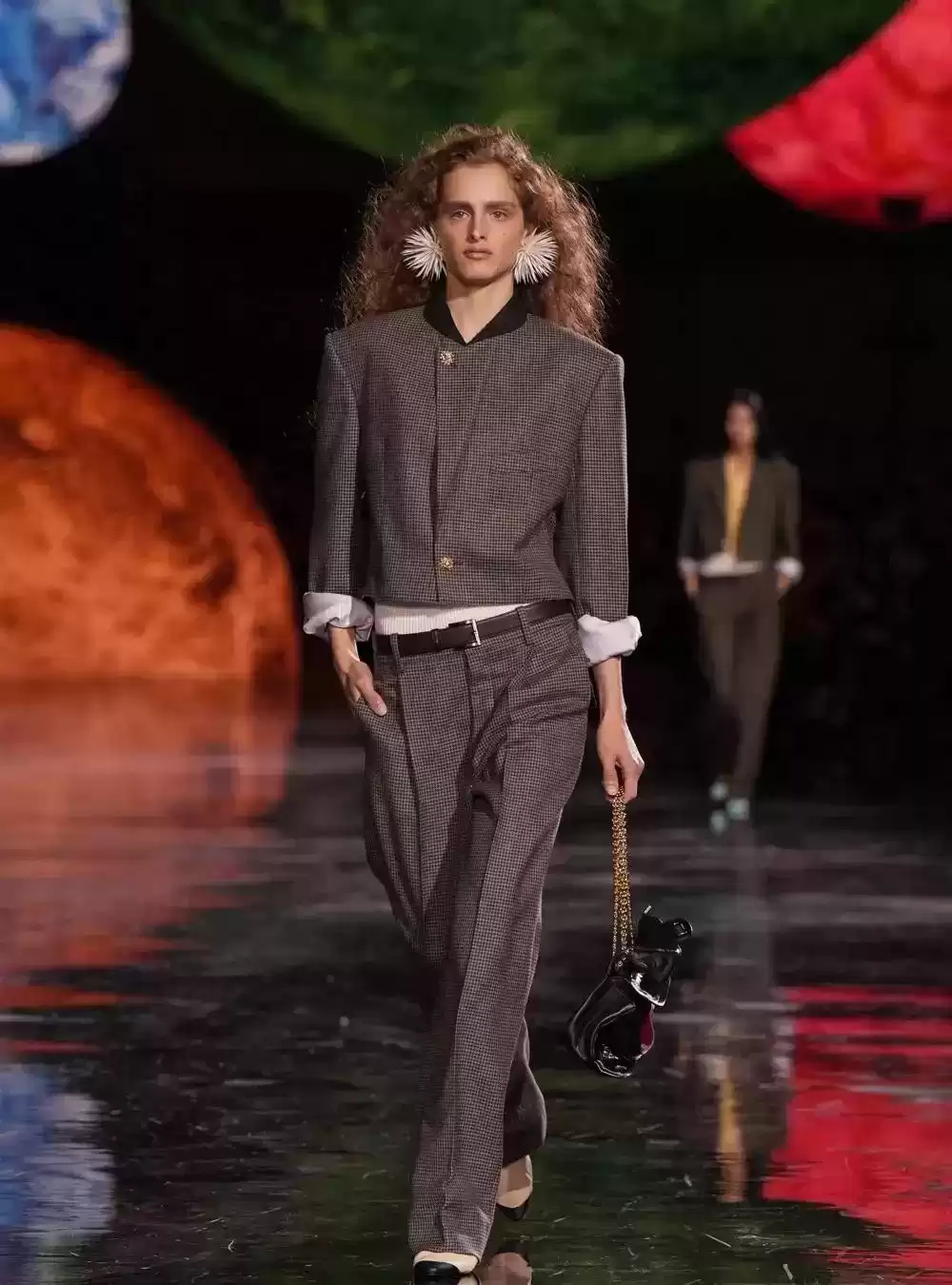 时尚配色秘籍：五组高级穿搭技巧，引领下一季潮流