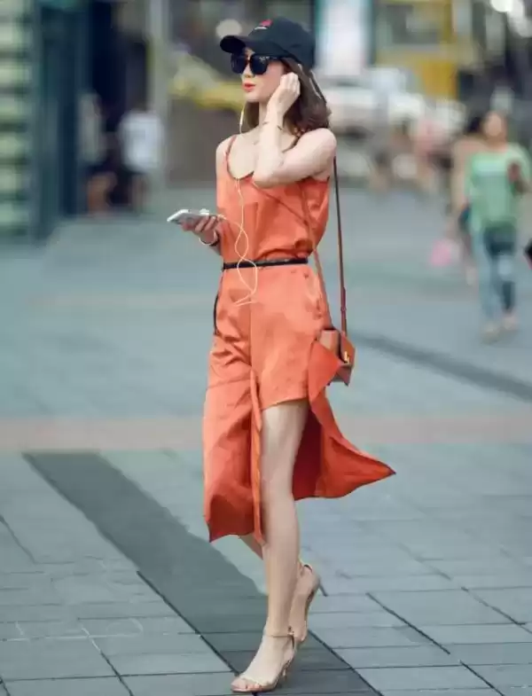 显瘦穿搭终极秘籍：4大技巧让你穿出完美曲线