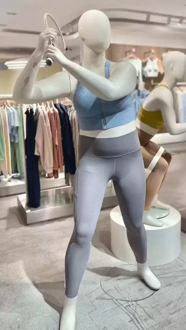 偏瘦女生穿衣搭配图 微胖女人穿衣宽松点好还是修身点好？知道这2个关键方能优雅大方