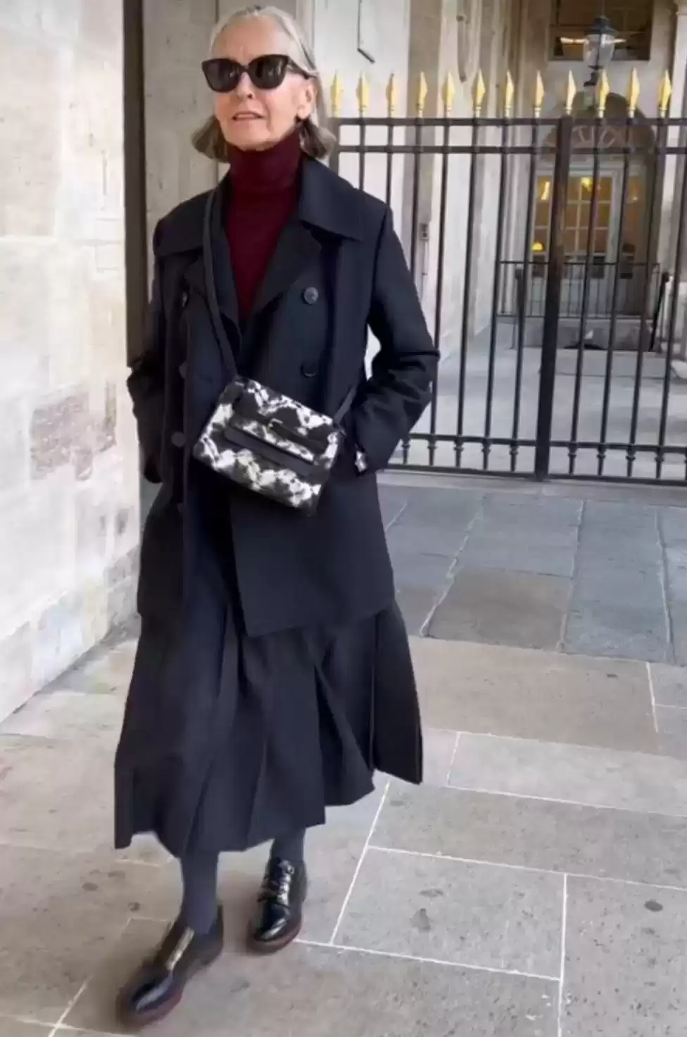 五种体型穿衣搭配 等你老了，远离“大锅乱炖”穿搭，气质穿搭从来都是越简单越高级