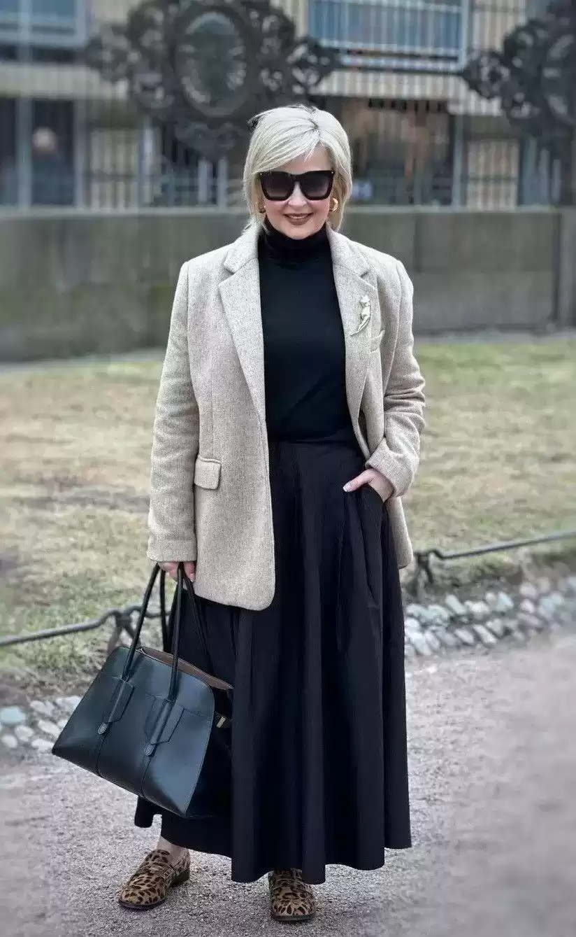 五种体型穿衣搭配 等你老了，远离“大锅乱炖”穿搭，气质穿搭从来都是越简单越高级