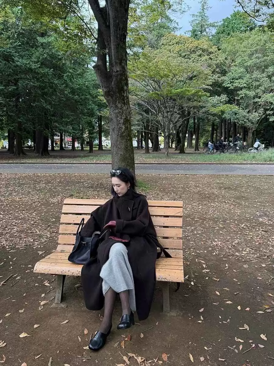 冬天女装穿搭指南:35+女性冬日搭配,简约高级又时尚