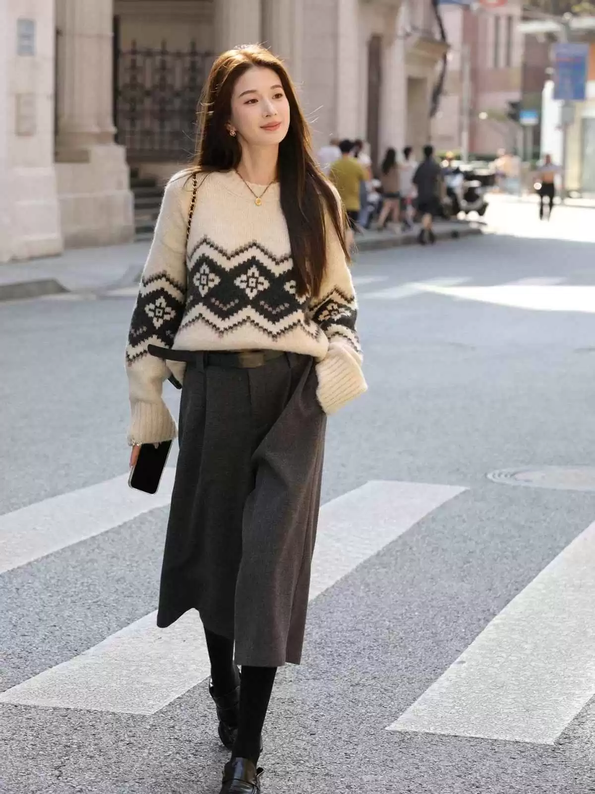 冬天女装穿搭指南:35+女性冬日搭配,简约高级又时尚