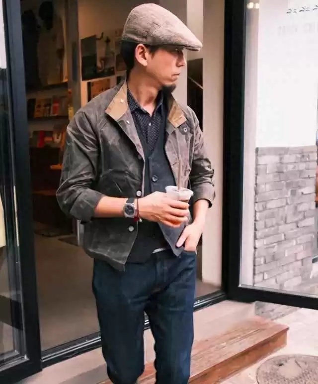 偏瘦男生穿搭攻略:卫衣毛衣失宠?今年工装夹克才是真香选择 偏瘦男生穿搭攻略:卫衣毛衣失宠?今年工装夹克才是真香选择