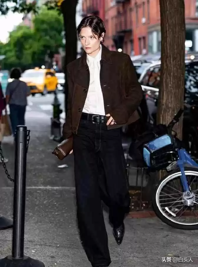 秋冬弯刀裤穿搭秘籍:胯宽腿粗隐形术,百搭时髦超简单