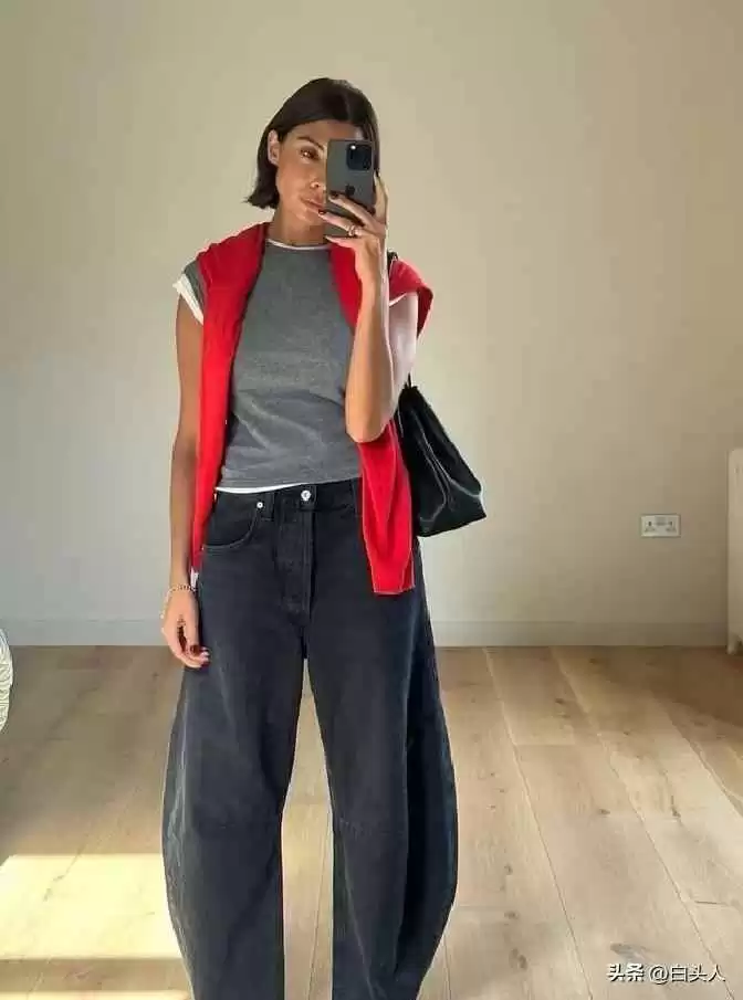 秋冬弯刀裤穿搭秘籍:胯宽腿粗隐形术,百搭时髦超简单