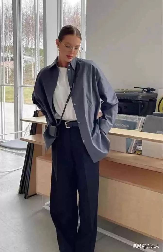 秋冬弯刀裤穿搭秘籍:胯宽腿粗隐形术,百搭时髦超简单