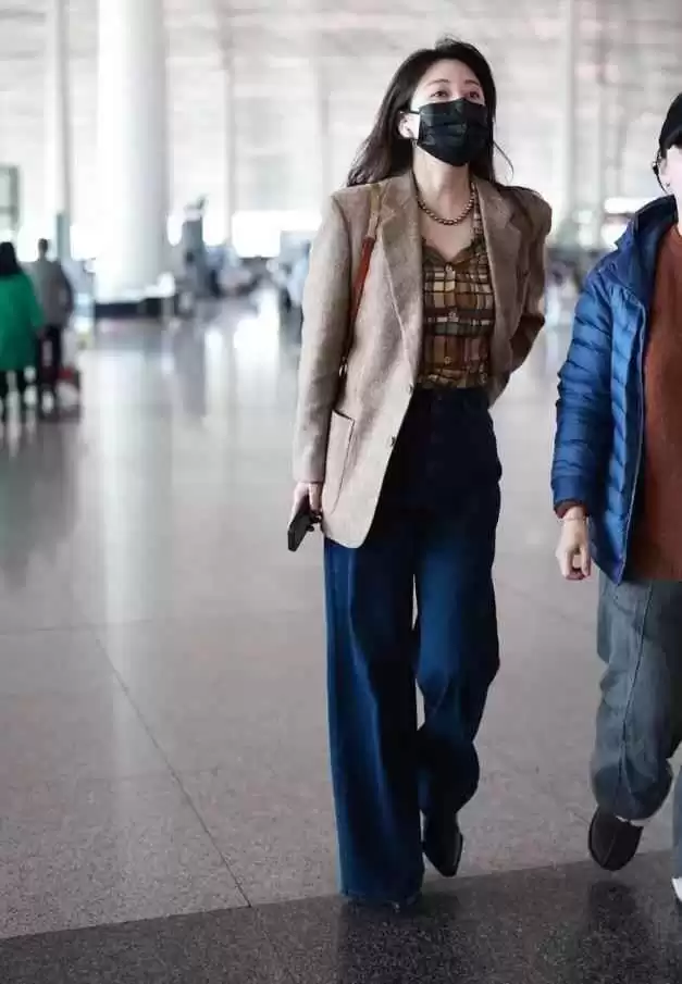 殷桃西装穿搭教科书:3种高级搭配术,轻松摆脱奶奶裤乐福鞋