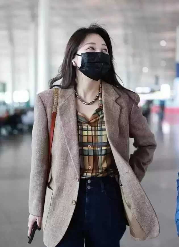 殷桃西装穿搭教科书:3种高级搭配术,轻松摆脱奶奶裤乐福鞋