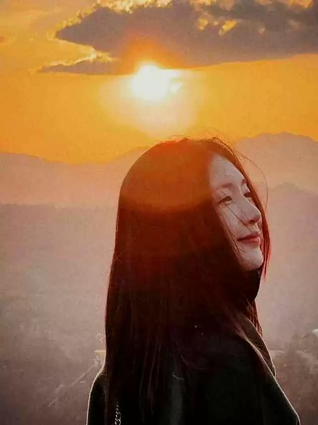 20岁女穿衣搭配图片