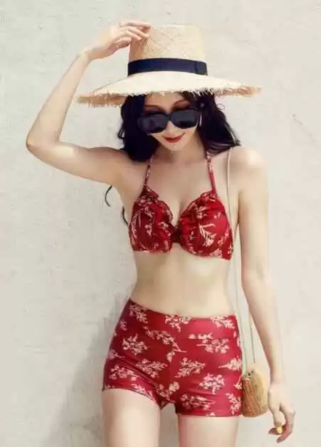 秋水季节海边旅游穿搭指南:女生拍照上镜全攻略