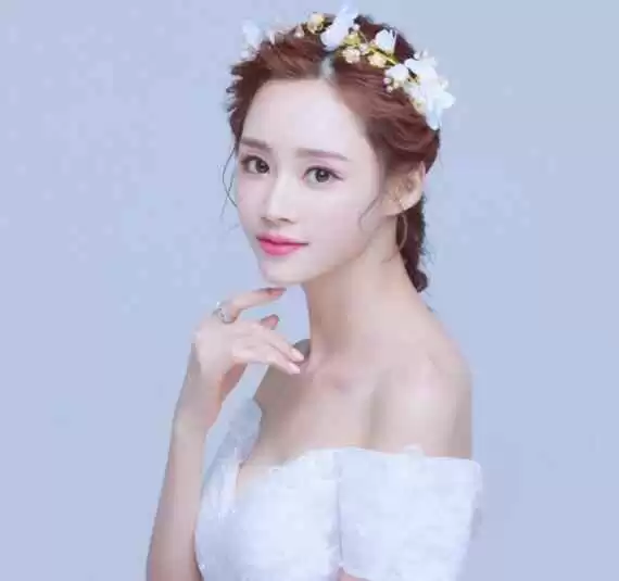 秋水季节海边旅游穿搭指南:女生拍照上镜全攻略