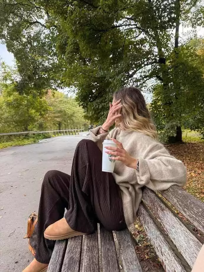 秋日慵懒风穿搭秘诀:跟Ins博主Celine学穿出自带滤镜的温柔感