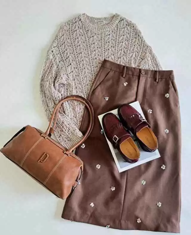 早秋甜美通勤穿搭:13套温柔风Look让你高级又舒适 早秋甜美通勤穿搭:13套温柔风Look让你高级又舒适