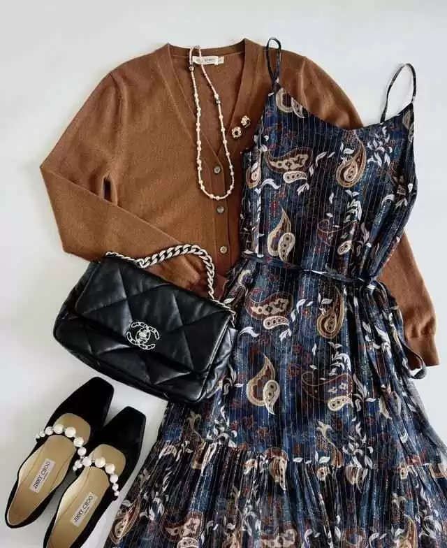 早秋甜美通勤穿搭:13套温柔风Look让你高级又舒适