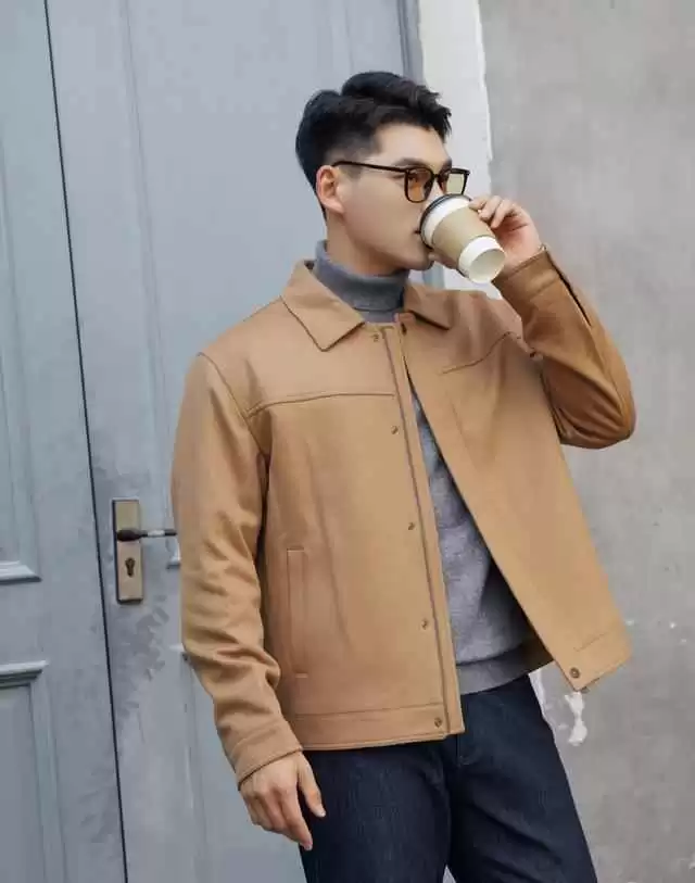 冬日男士穿搭不臃肿攻略:用美拉德色系打造高级时尚感