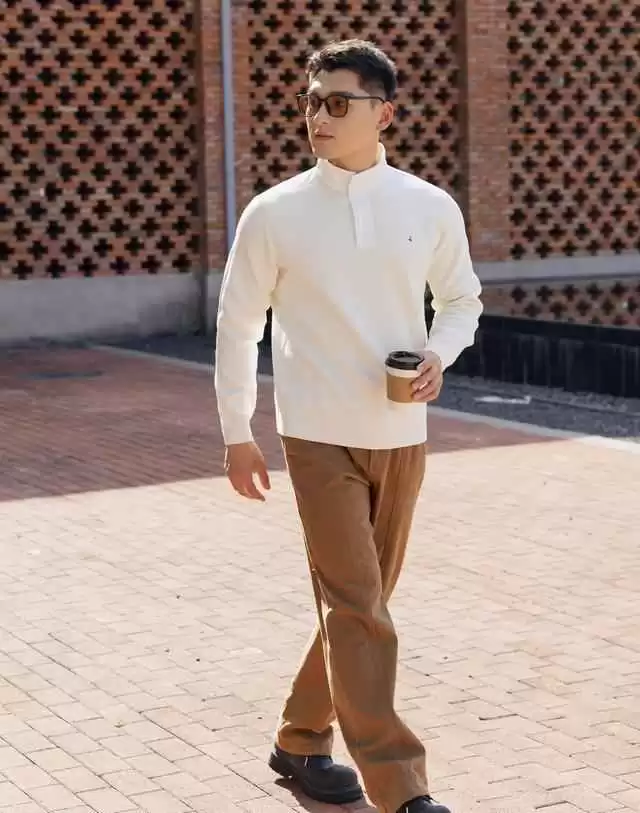 冬日男士穿搭不臃肿攻略:用美拉德色系打造高级时尚感