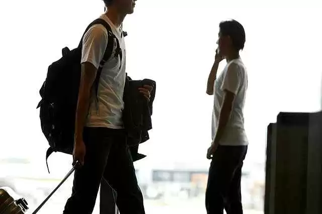 穿衣搭配男朋友 男人想要穿得高级,不靠颜值,全靠这 4 套搭配思路