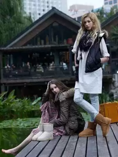 ugg怎么穿衣搭配 如何把UGG穿得时髦?5个小技巧+1个最新穿搭,保暖靓丽出街