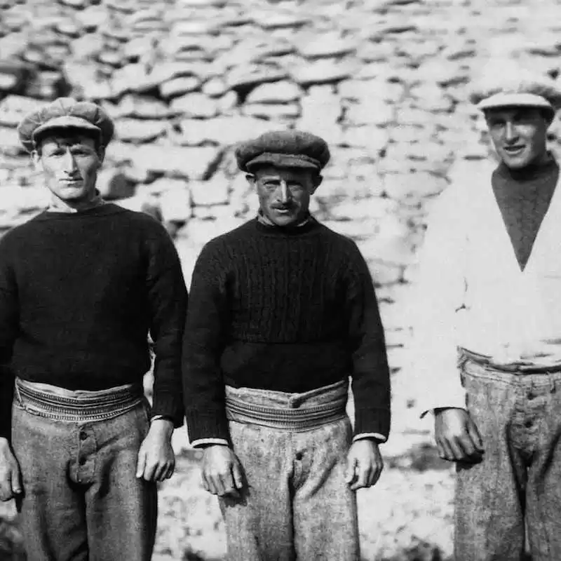 穿衣搭配男生高领 男人穿高领毛衣显得很娘?那是你对高领毛衣一无所知