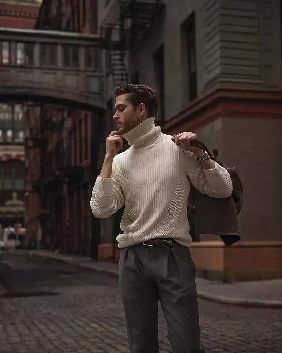 穿衣搭配男生高领 男人穿高领毛衣显得很娘?那是你对高领毛衣一无所知 穿衣搭配男生高领 男人穿高领毛衣显得很娘?那是你对高领毛衣一无所知