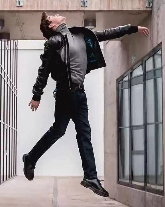 穿衣搭配男生高领 男人穿高领毛衣显得很娘?那是你对高领毛衣一无所知