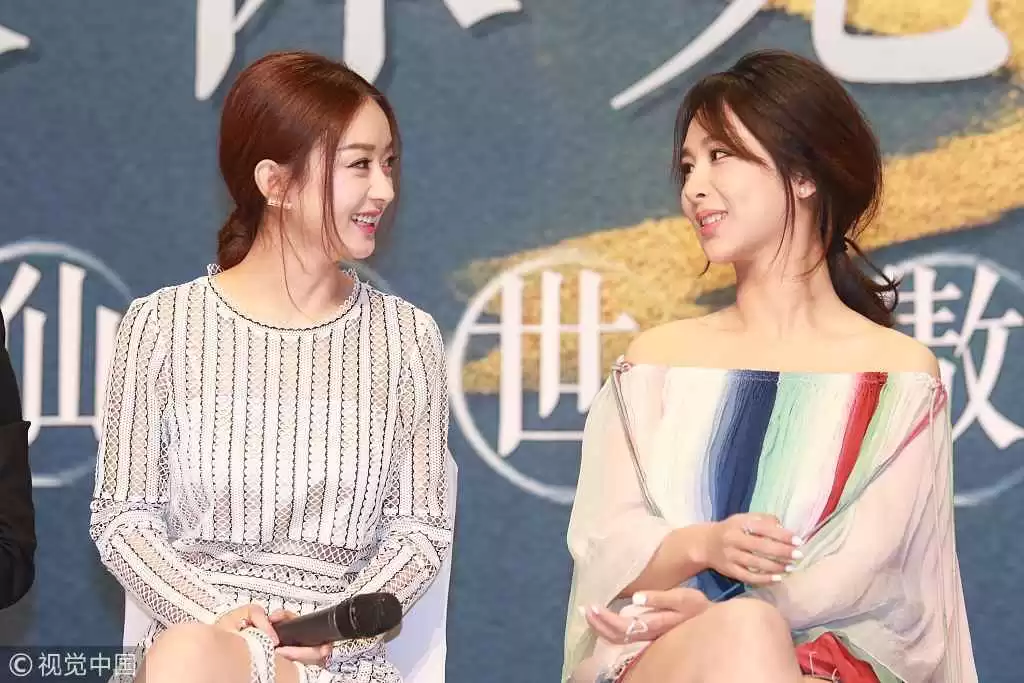 肩宽女生穿衣搭配全攻略:轻松扬长避短穿出时尚感