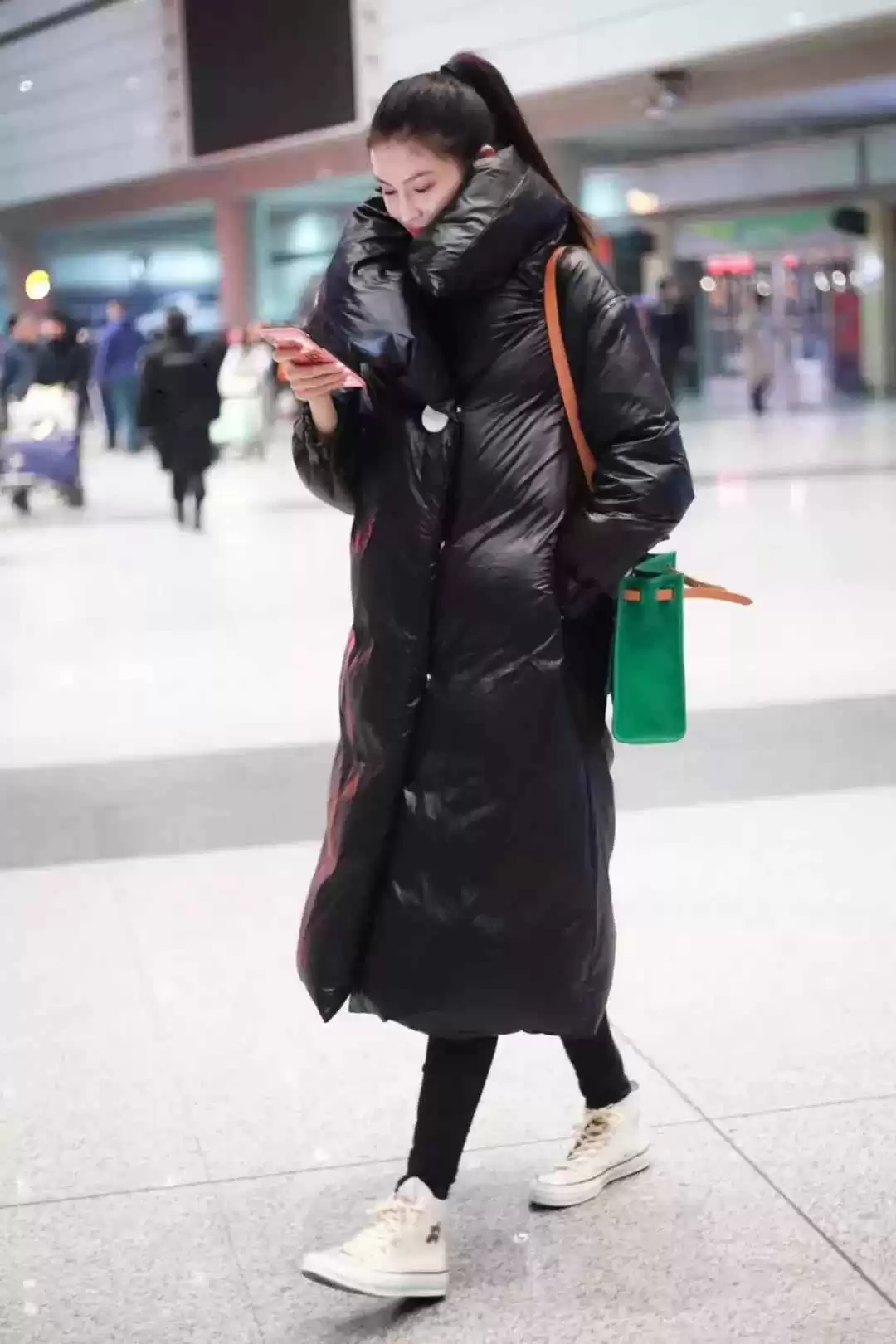 短发冬衣穿衣搭配:九款简单利落的冬季发型指南