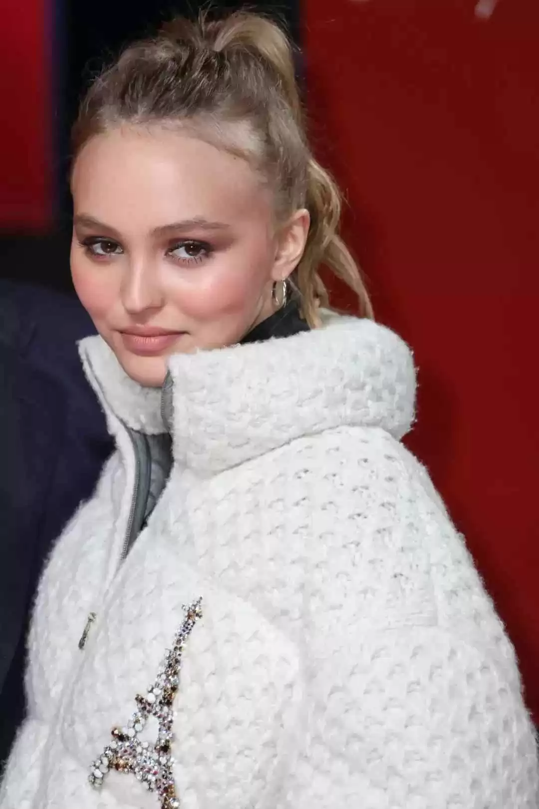 短发冬衣穿衣搭配:九款简单利落的冬季发型指南