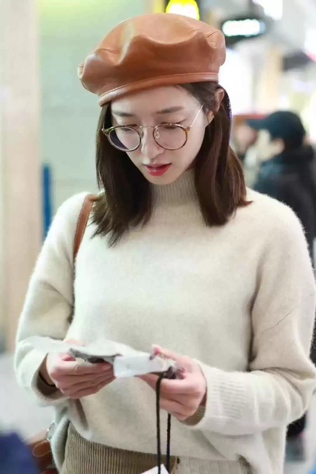 短发冬衣穿衣搭配:九款简单利落的冬季发型指南