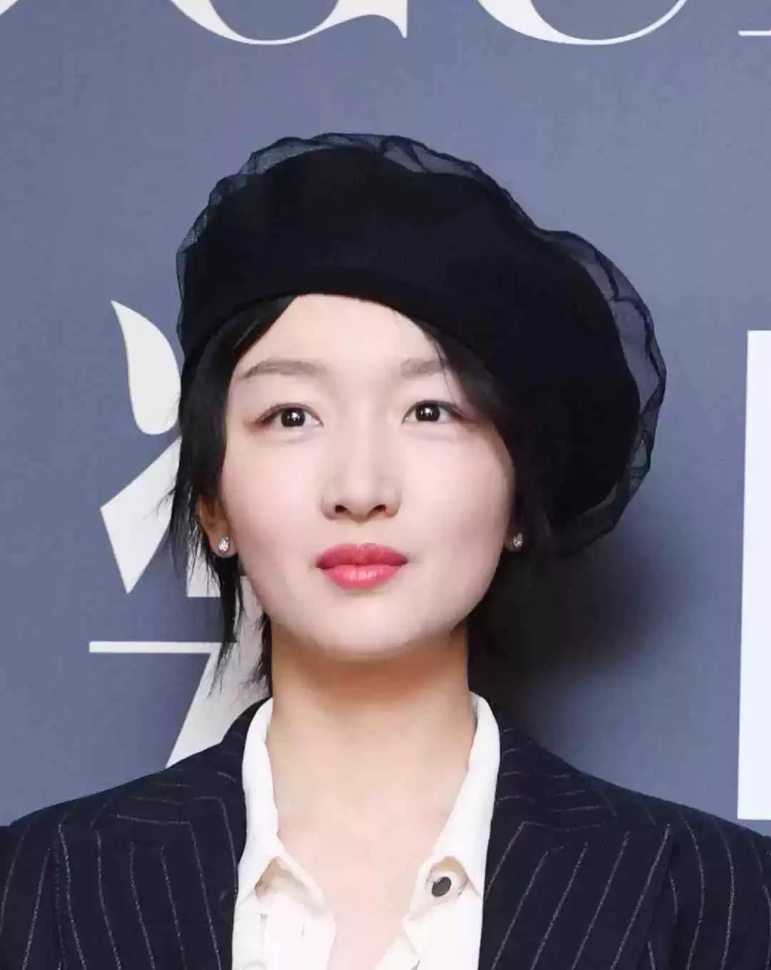 短发冬衣穿衣搭配:九款简单利落的冬季发型指南