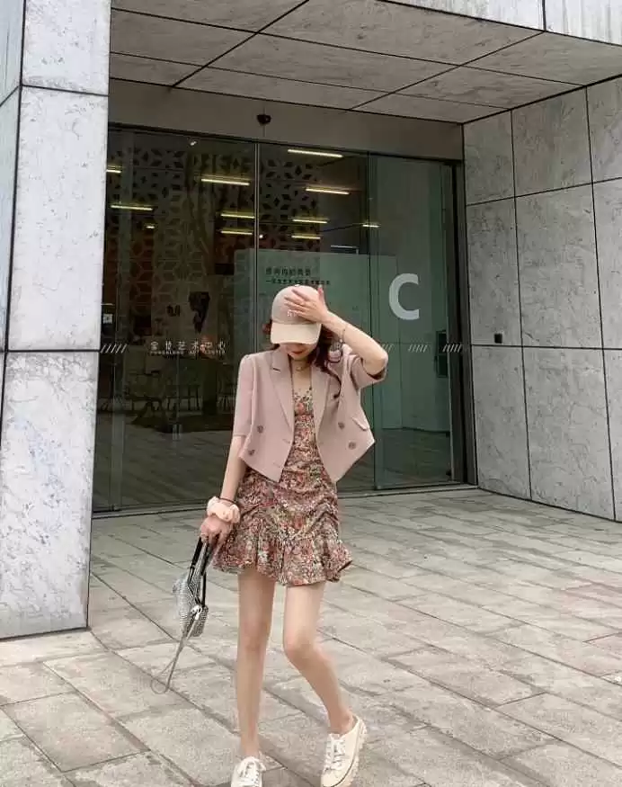 矮个子穿衣搭配全攻略:小个子女生如何穿出高挑时尚感?