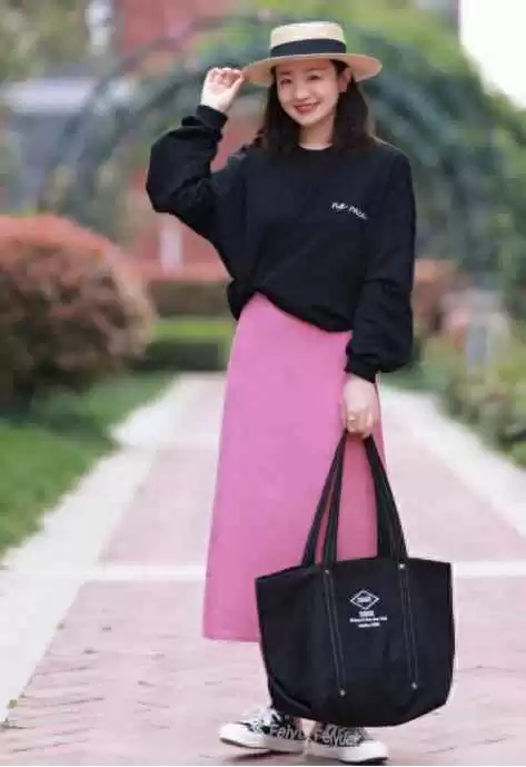 微胖女孩入秋穿搭指南:3个实用思路遮肉又时髦 微胖女孩入秋穿搭指南:3个实用思路遮肉又时髦