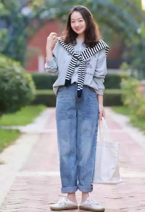 微胖女孩入秋穿搭指南:3个实用思路遮肉又时髦