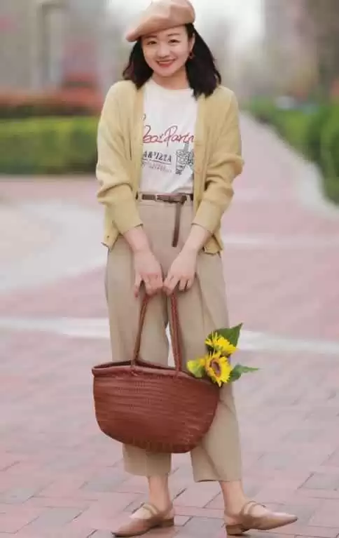 微胖女孩入秋穿搭指南:3个实用思路遮肉又时髦