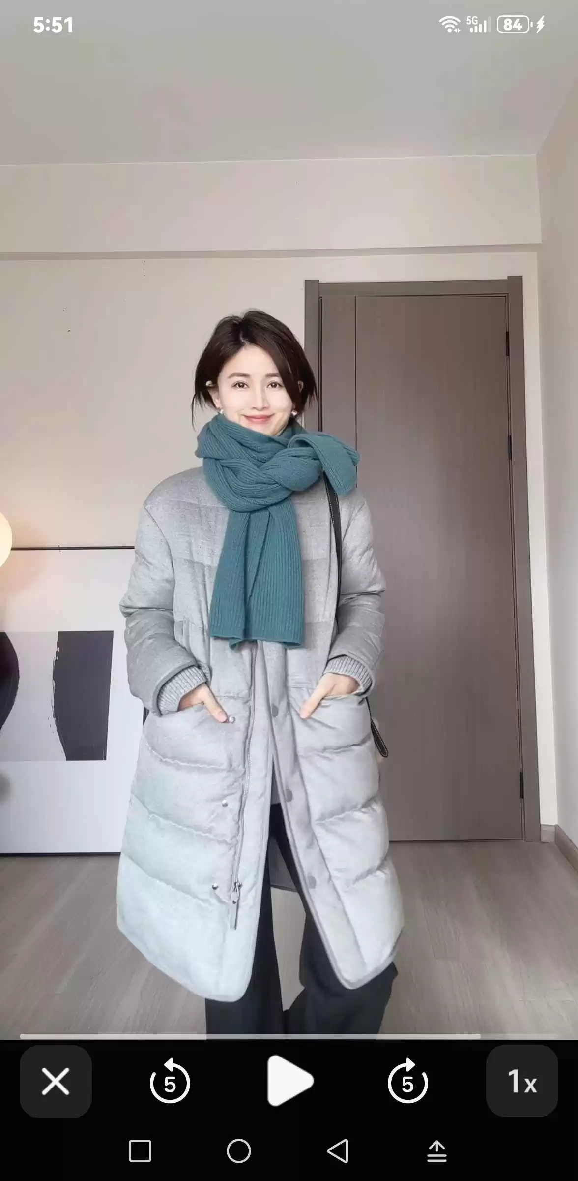 新闻女主播冬季通勤穿搭指南:保暖时尚轻松搞定